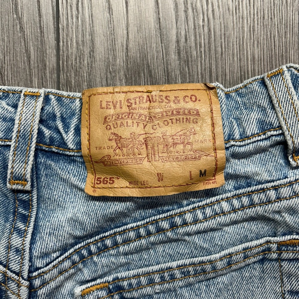 Vintage Levis 565 Wide Leg Light Wash 25" Cutoff Denim Shorts Made in USA 5 JR M - Picture 2 of 7
